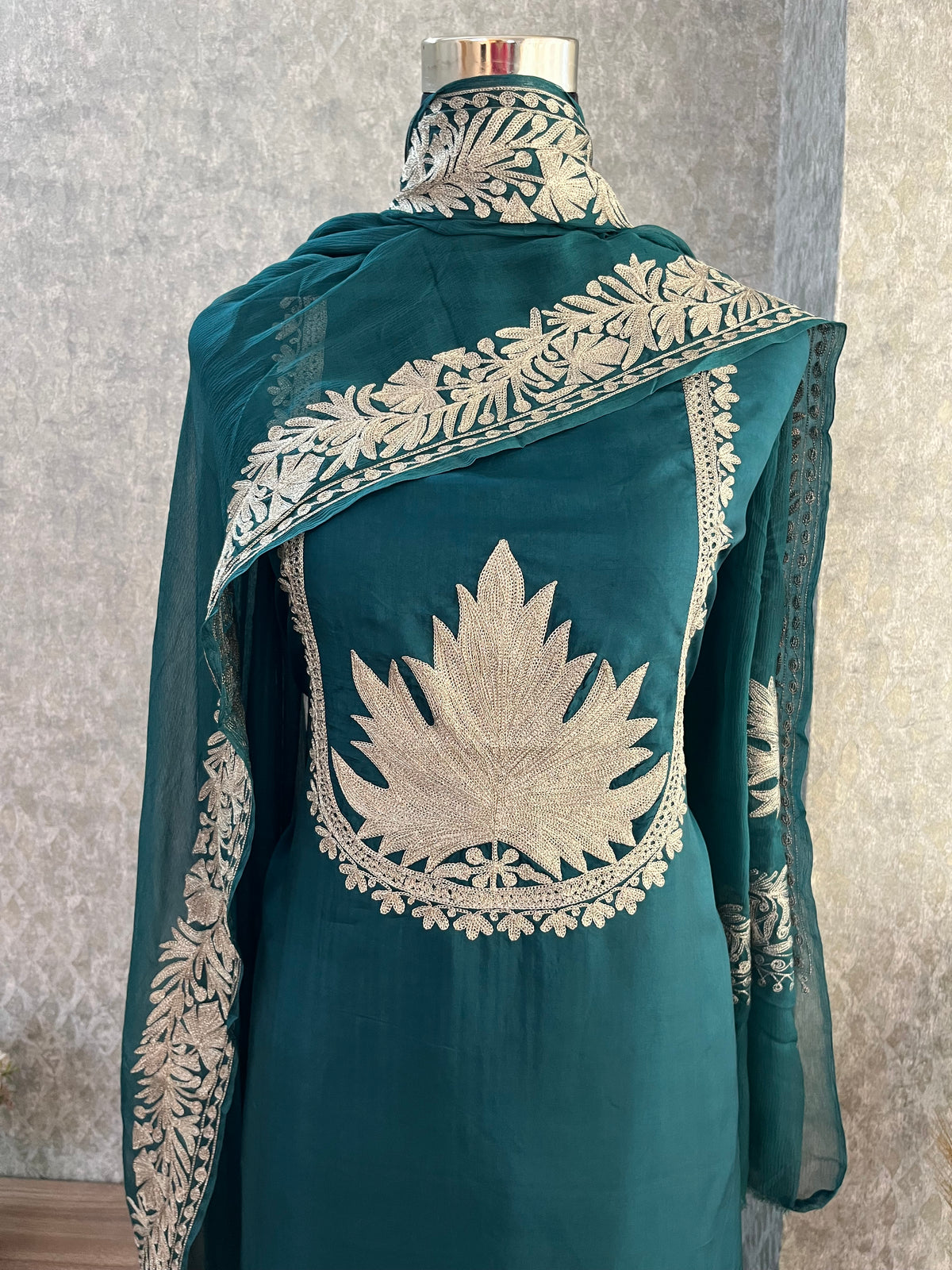 Green Sanam’ Tilla Kashmiri Silk Suit