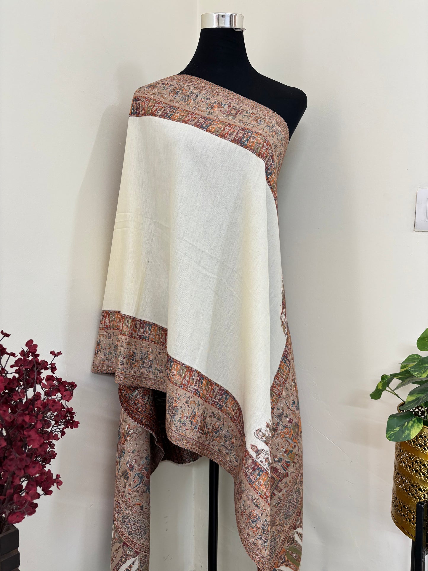 Kani Fine Semi Pashmina stole