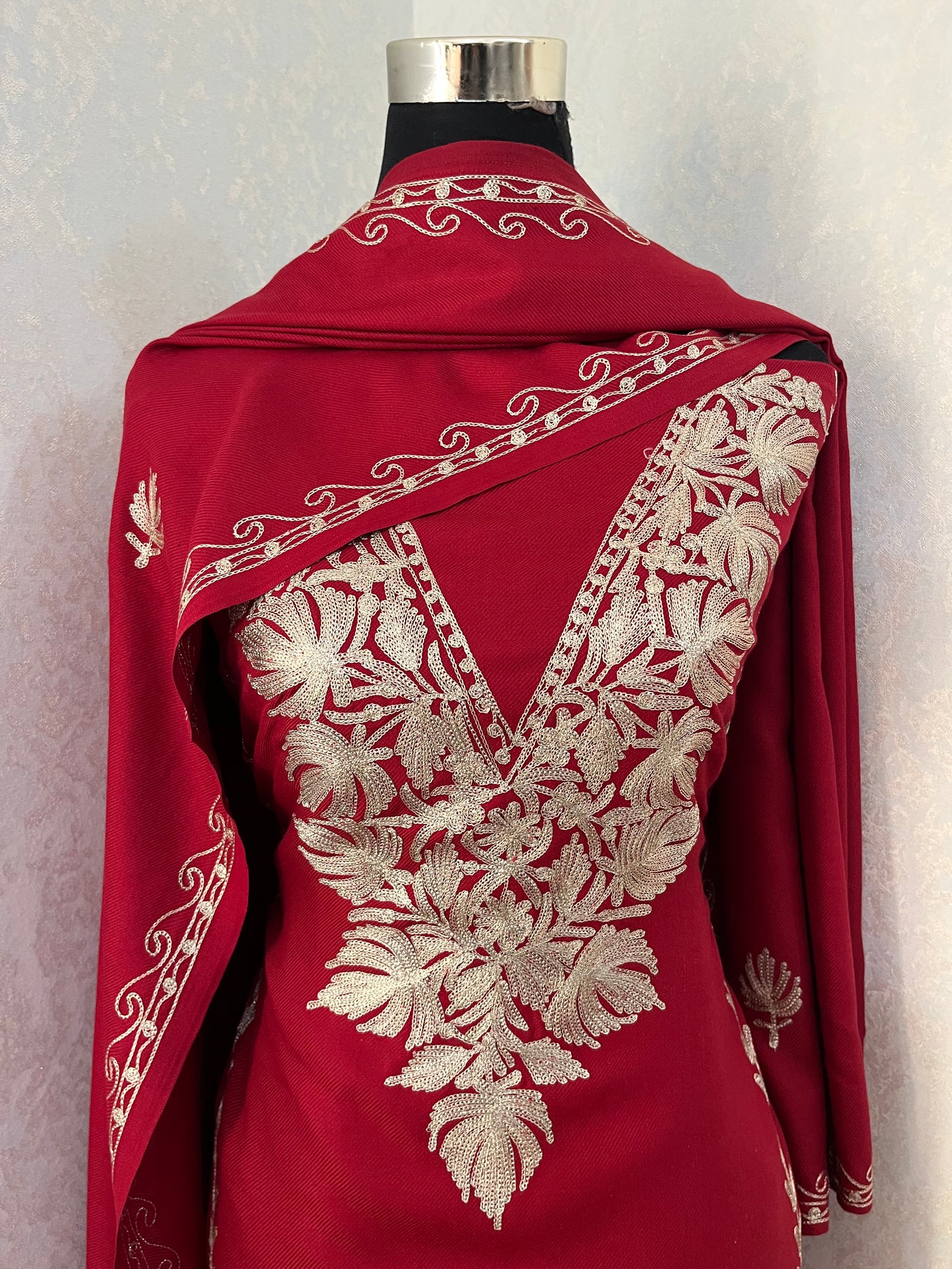 Maroon Tilla Embroidered 3pc Suit Stole