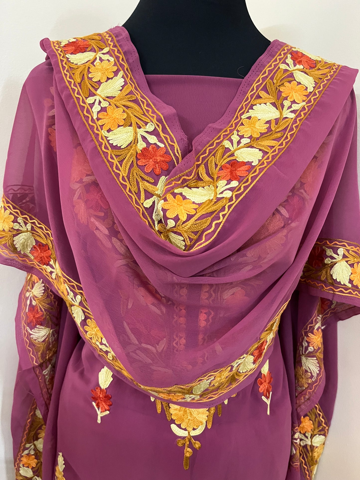 Mauve Georgette 3 Pc Aari Embroidered Suit Set