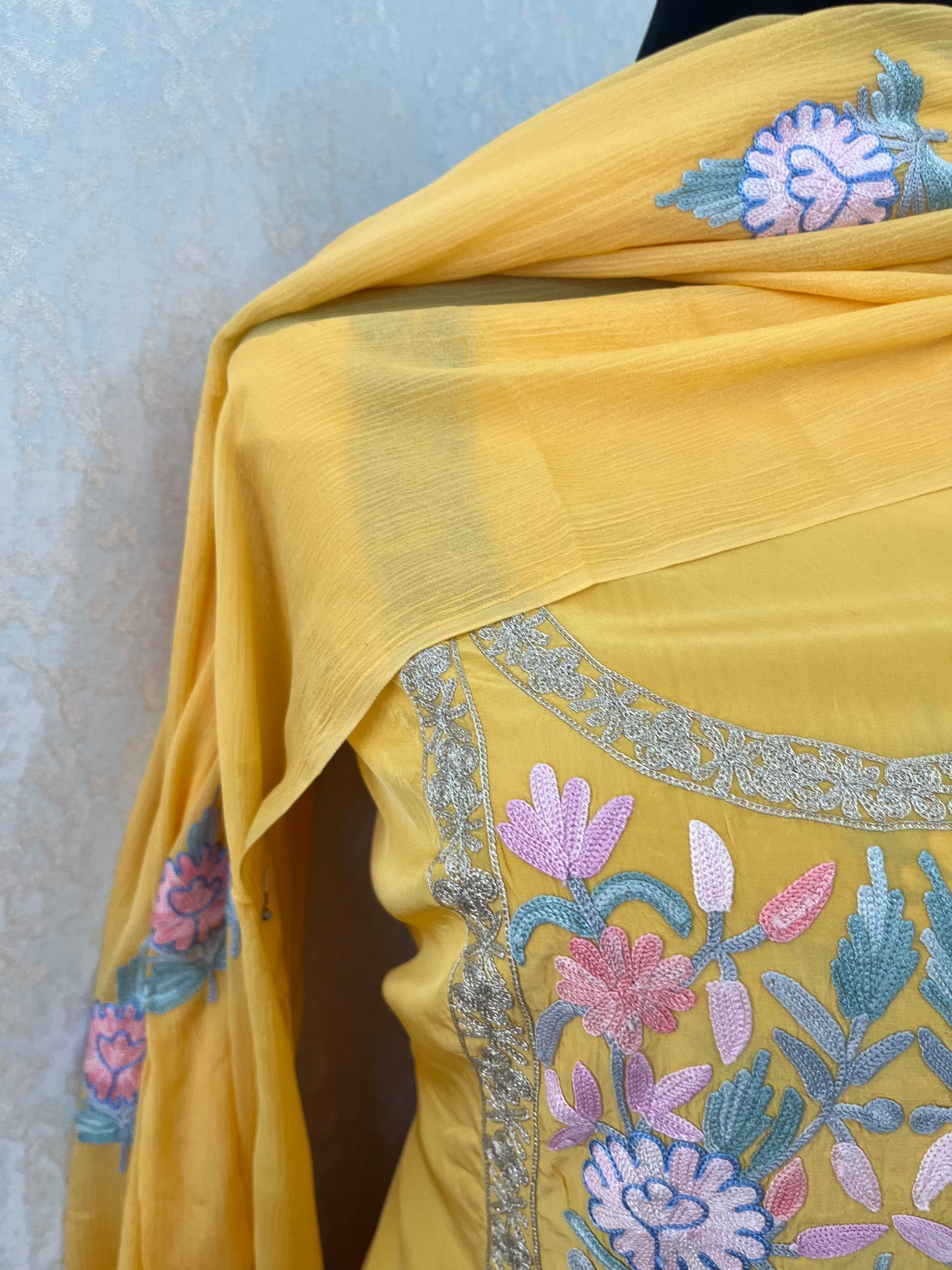 Yellow Kalaa’ Crape Kashmiri Suit