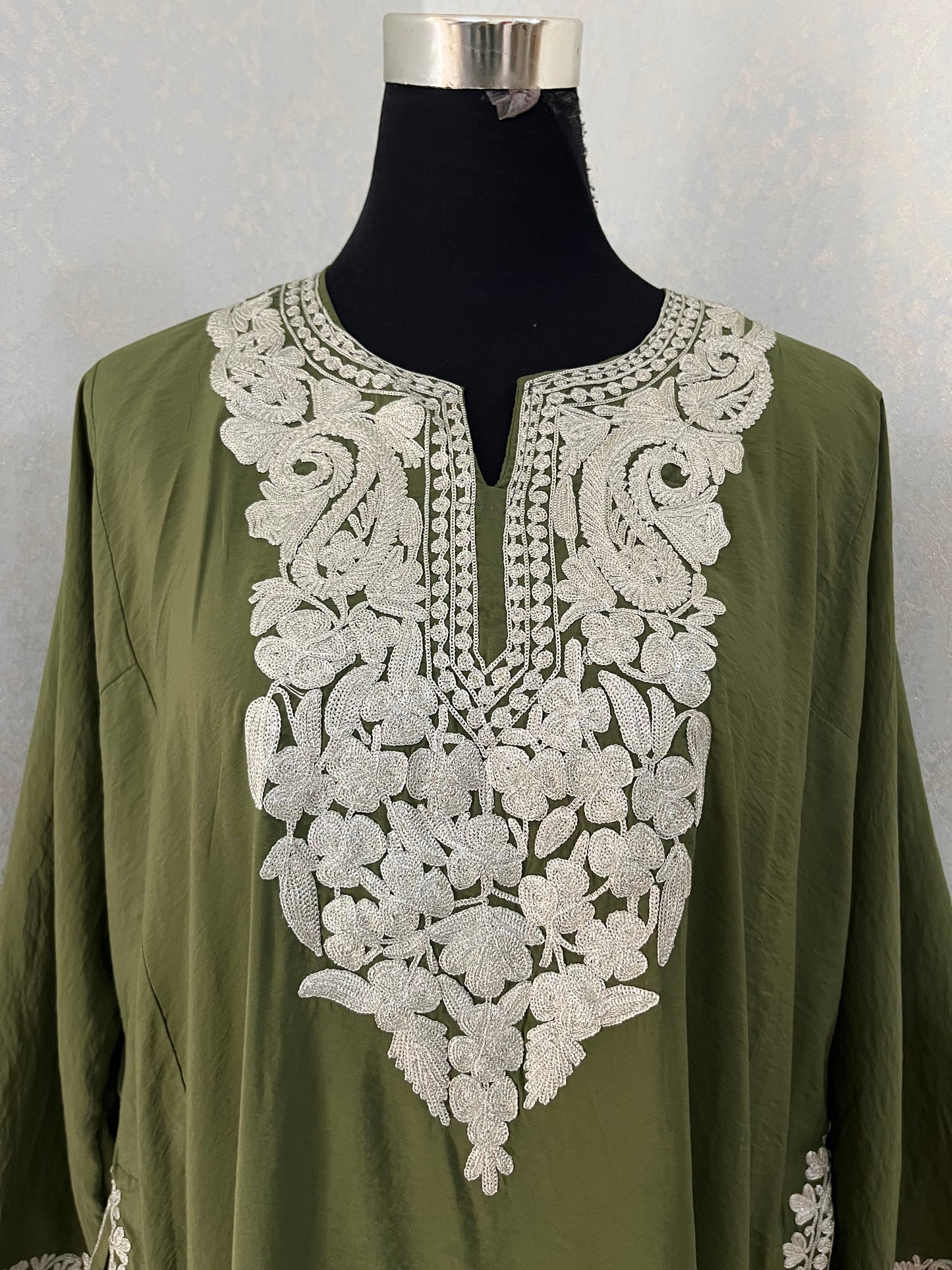 Army Green Cotton Kashmiri Pheran Set (46)