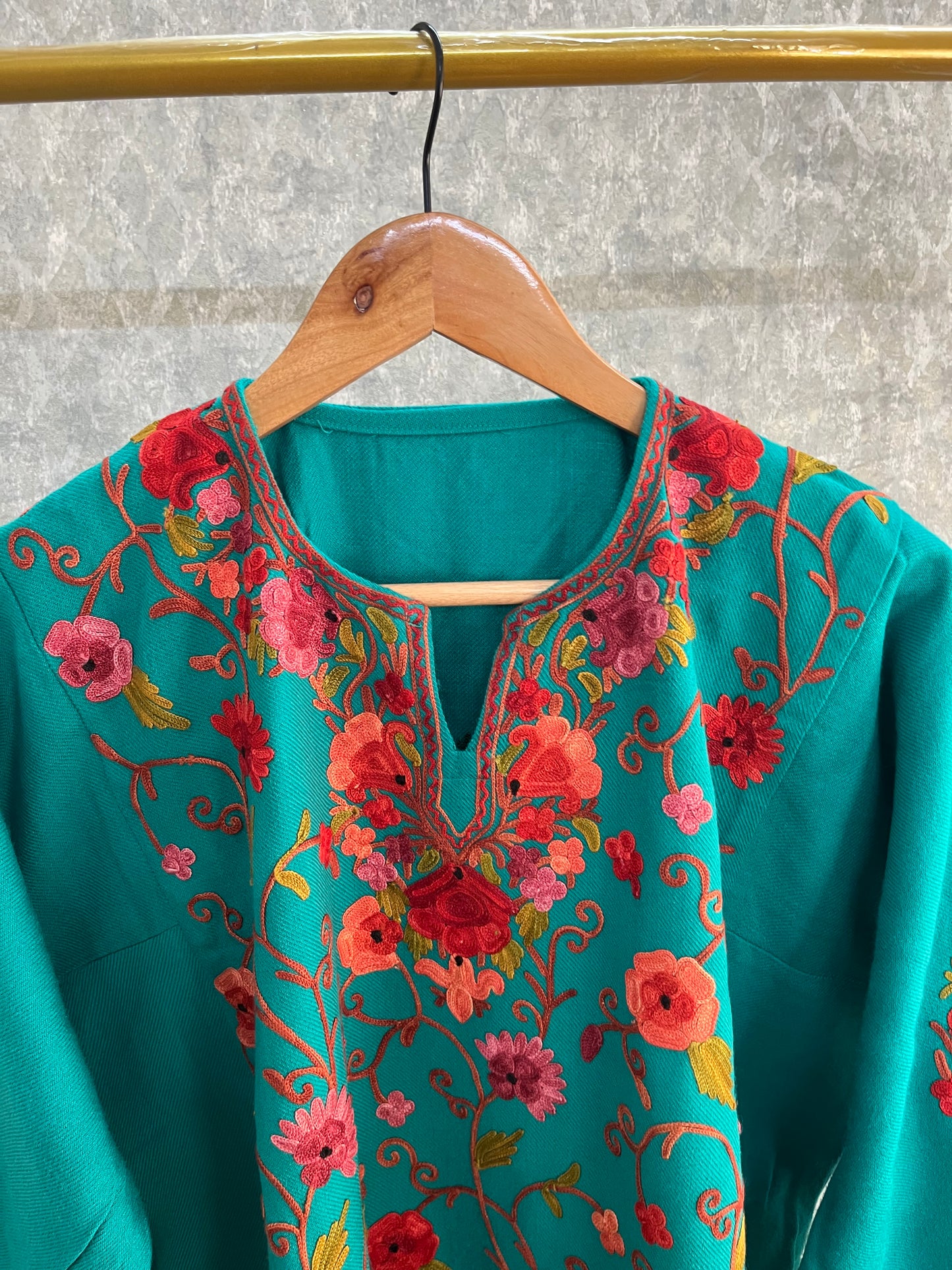Green Aari Embroidered Wool Pheran