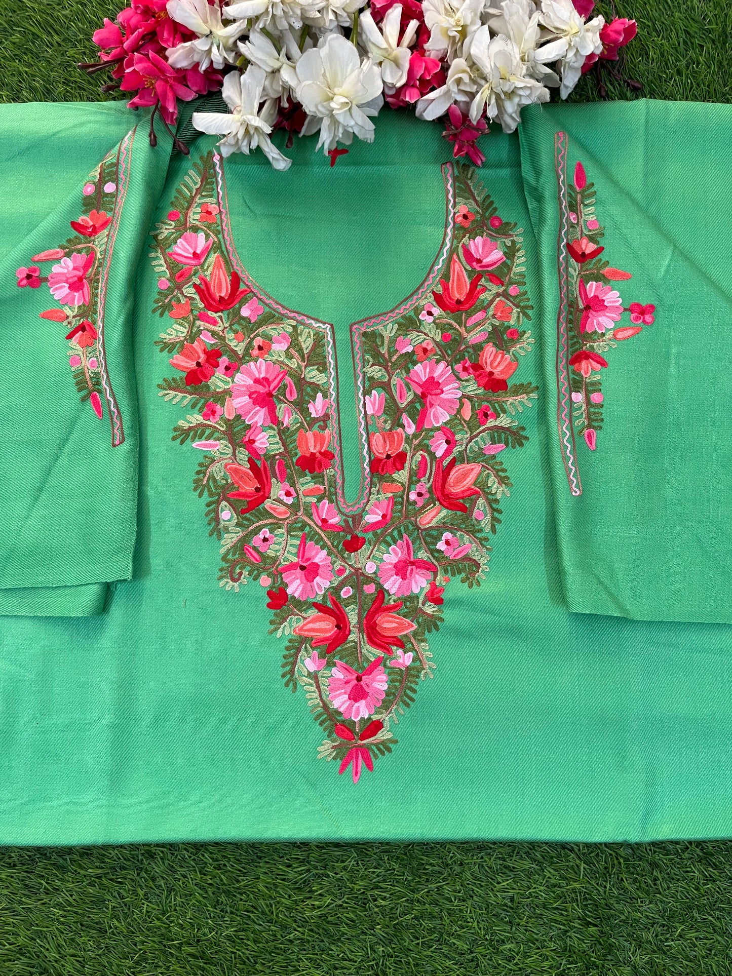 Green Woollen Aari Embroidered 2pc suit 5mtr