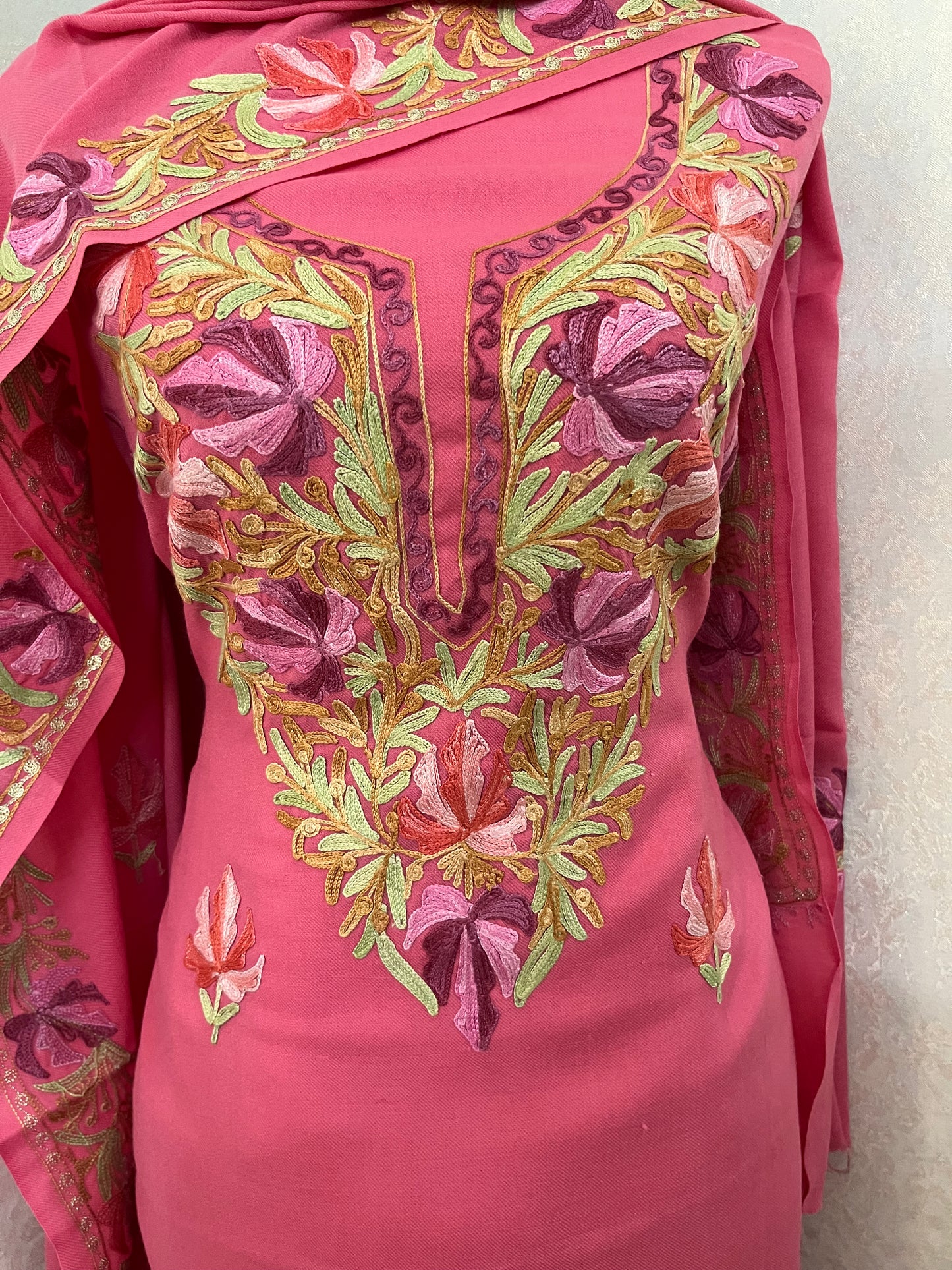 Pink Pure Wool Aari Embroidered 3pc Suit Stole