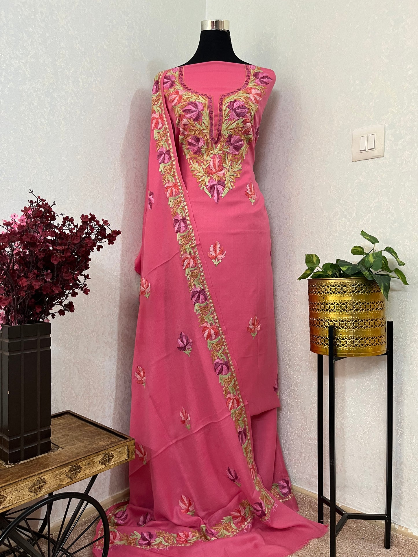Pink Pure Wool Aari Embroidered 3pc Suit Stole