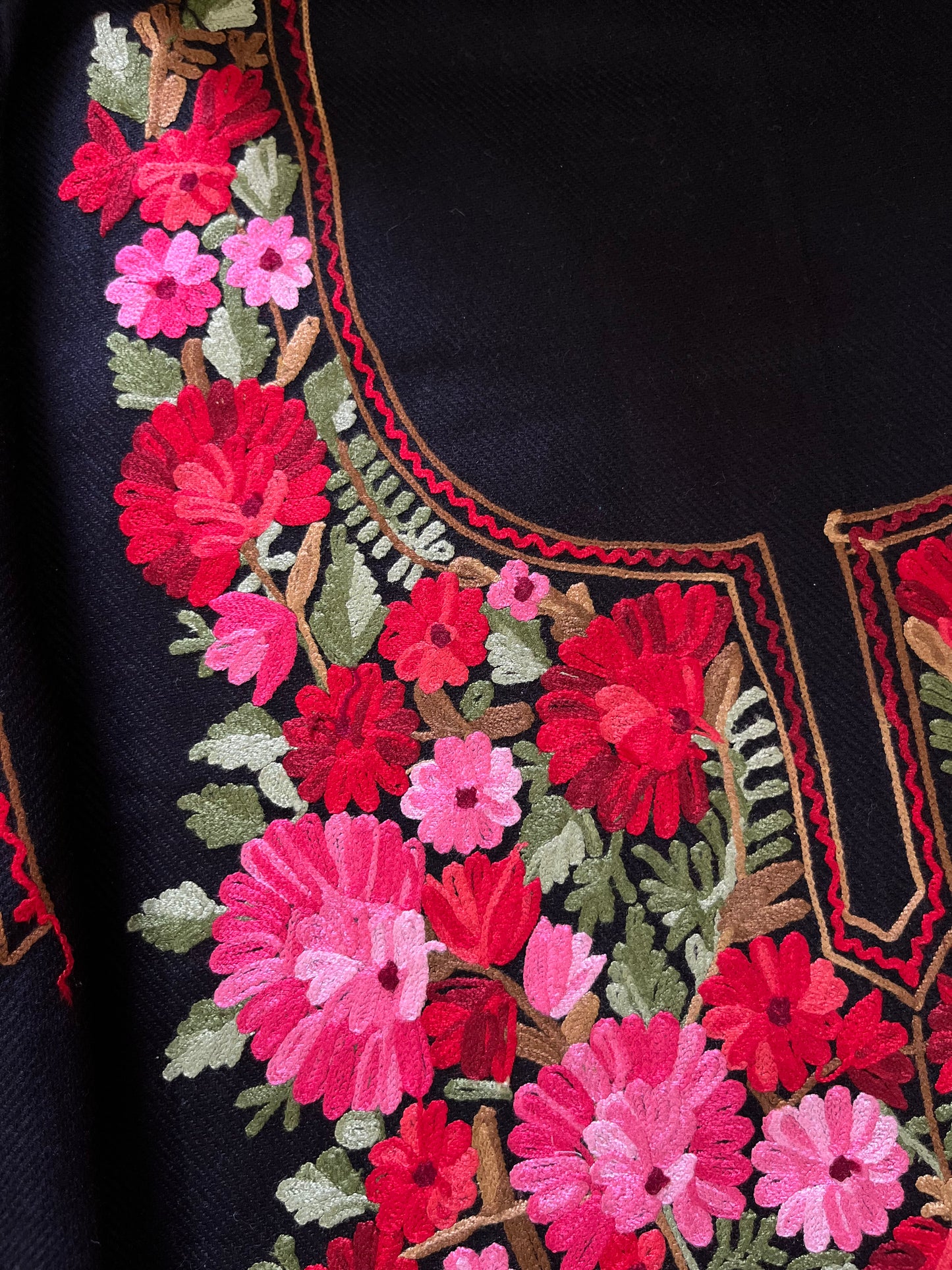 Black Woollen Aari Embroidered 2pc suit 5mtr