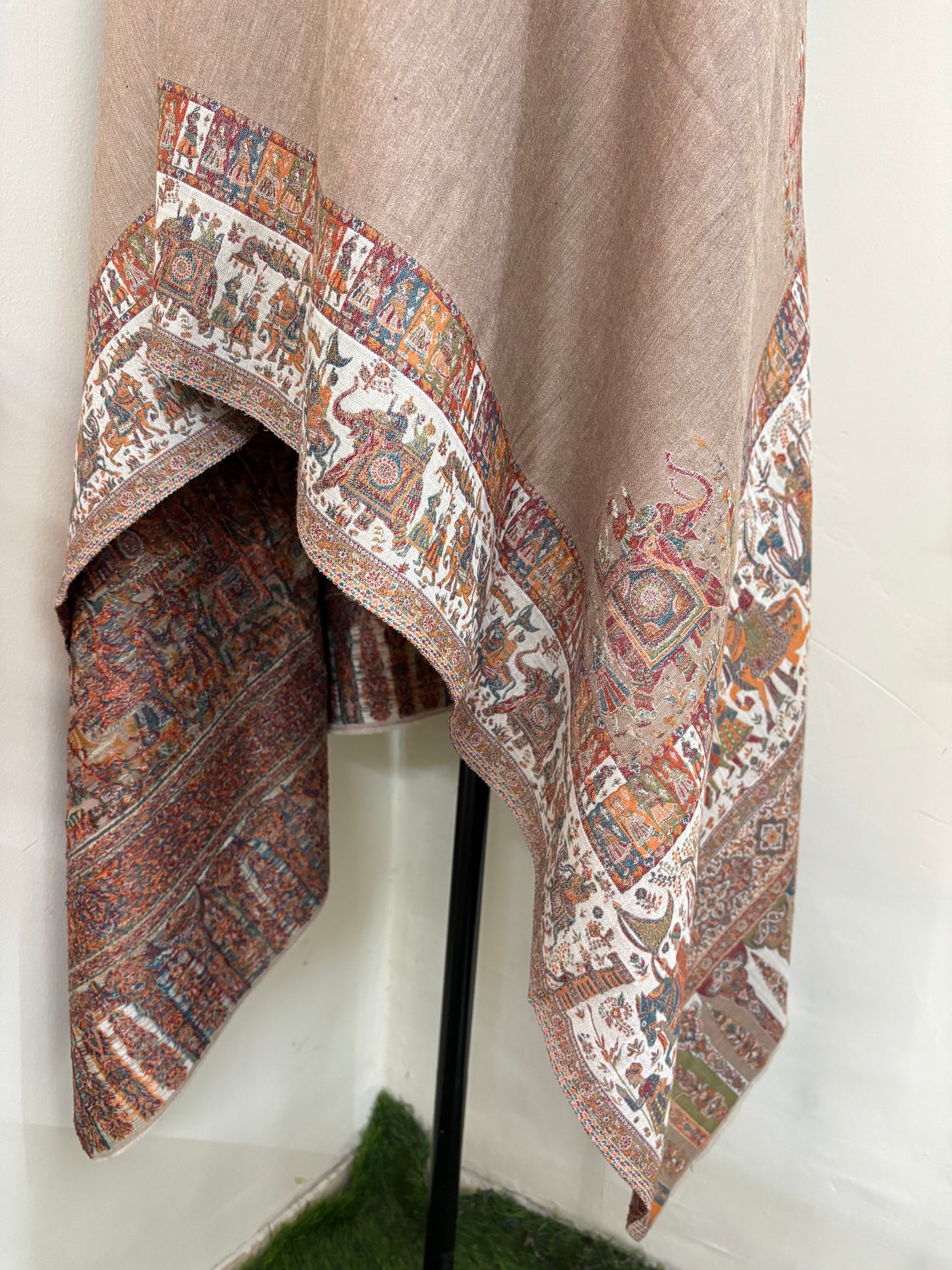 Kani Fine Semi Pashmina stole