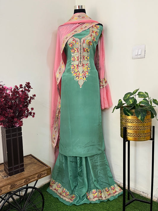 Kalaa’ Green Crape Kashmiri Suit