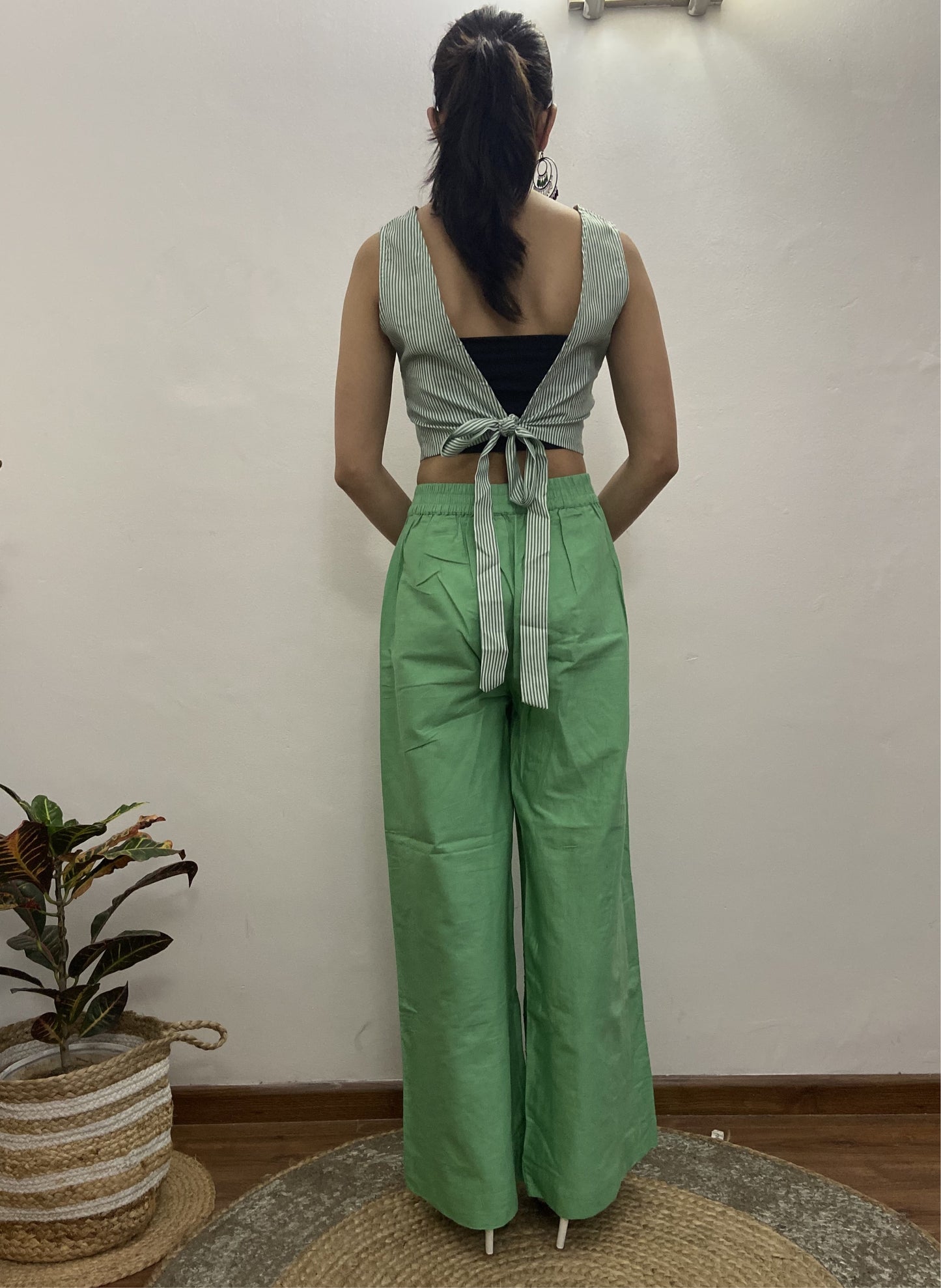 Women Green Solid Cropped Wide Leg Aari Embroidered Palazzos ‘S’