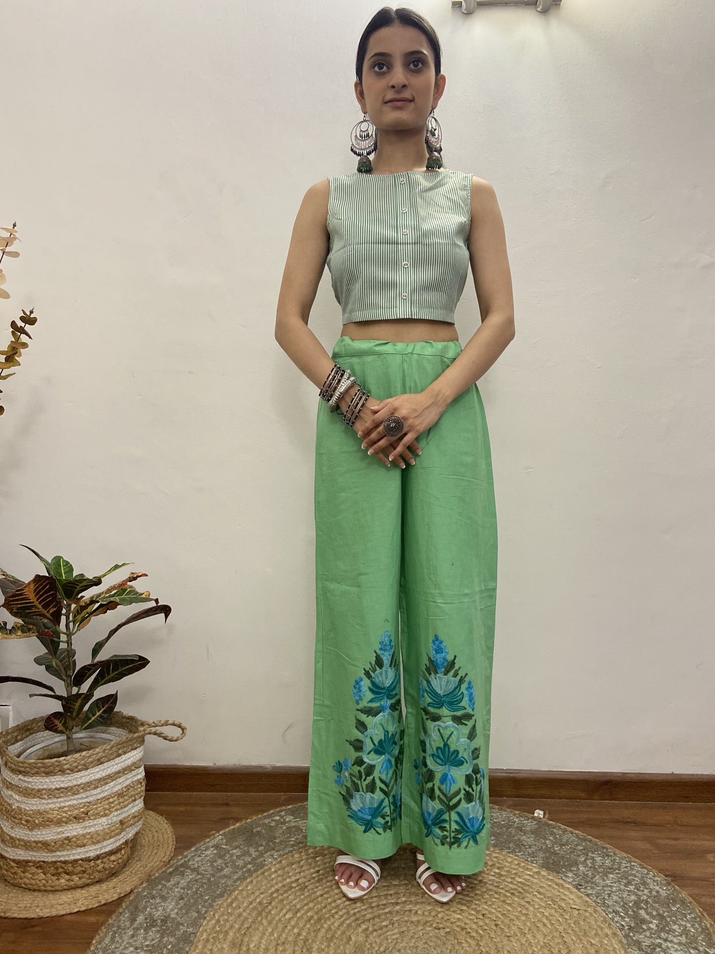 Women Green Solid Cropped Wide Leg Aari Embroidered Palazzos ‘S’