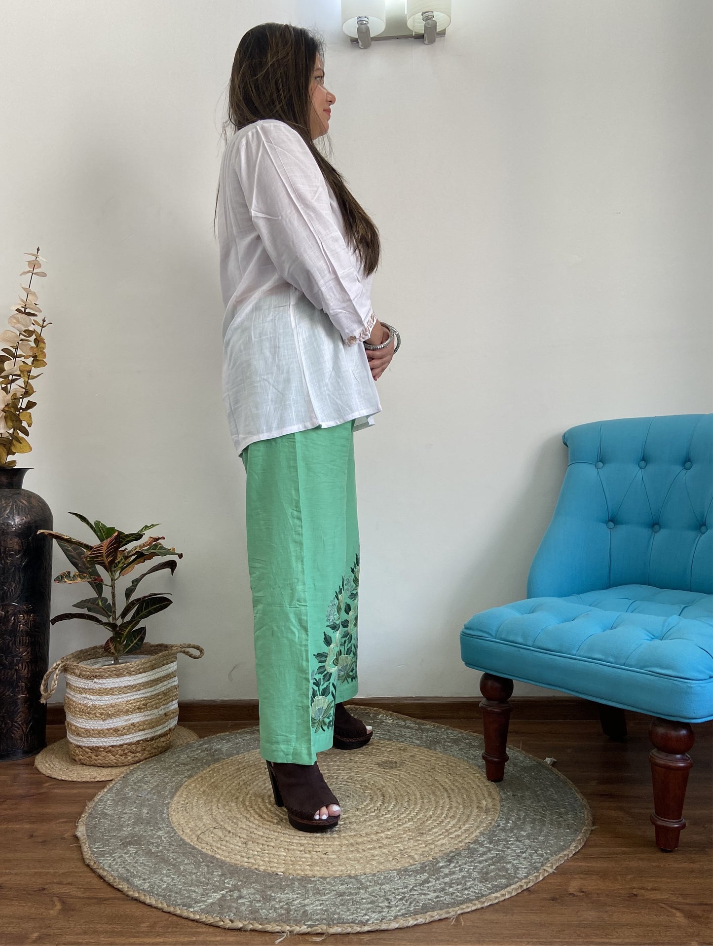 Women Green Solid Cropped Wide Leg Aari Embroidered Palazzos ‘XL’