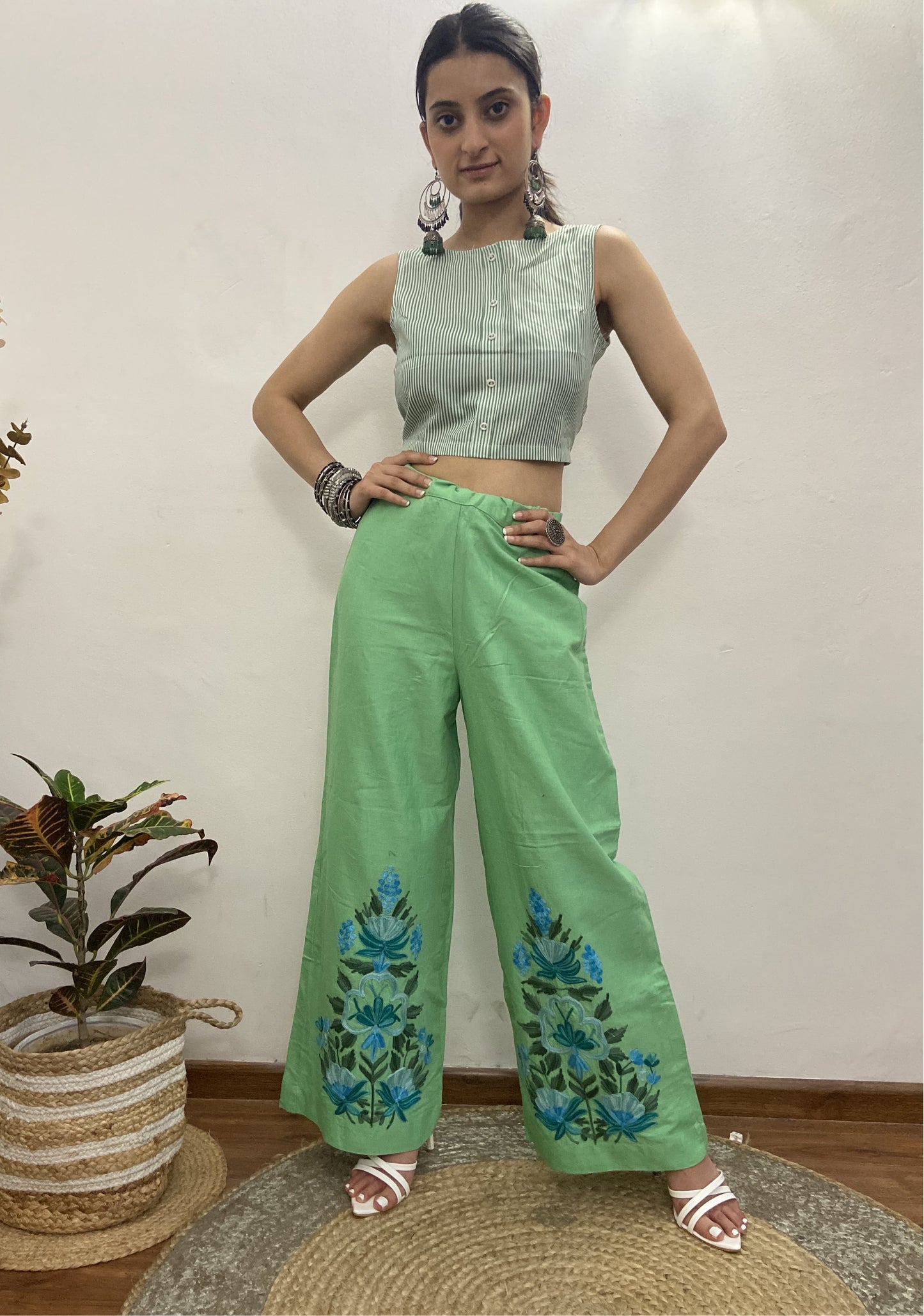 Women Green Solid Cropped Wide Leg Aari Embroidered Palazzos ‘S’