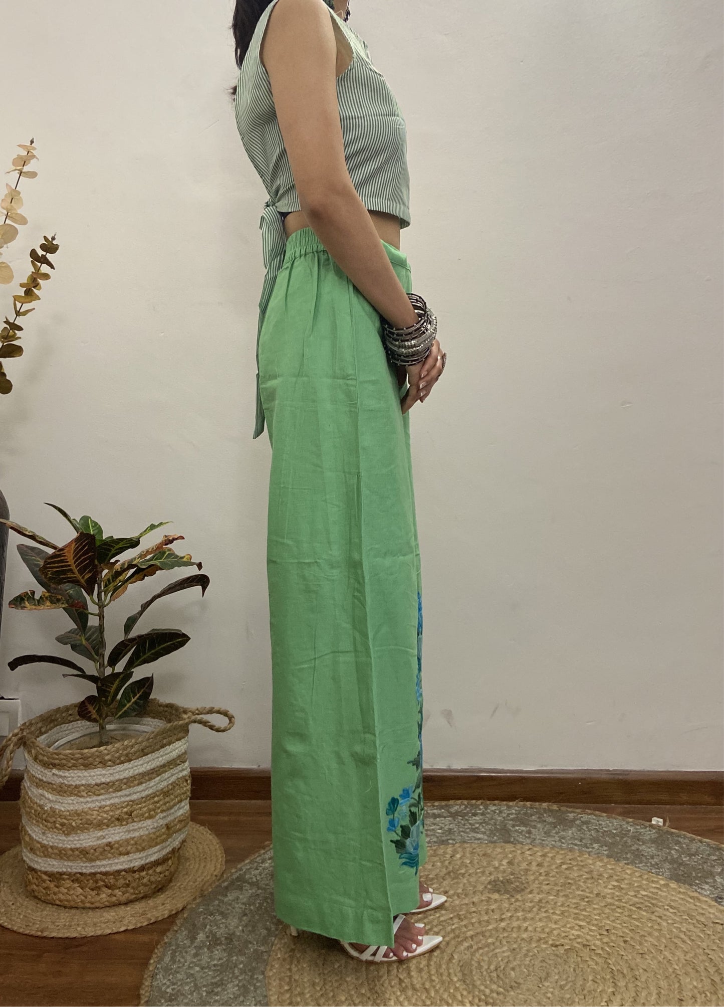 Women Green Solid Cropped Wide Leg Aari Embroidered Palazzos ‘S’