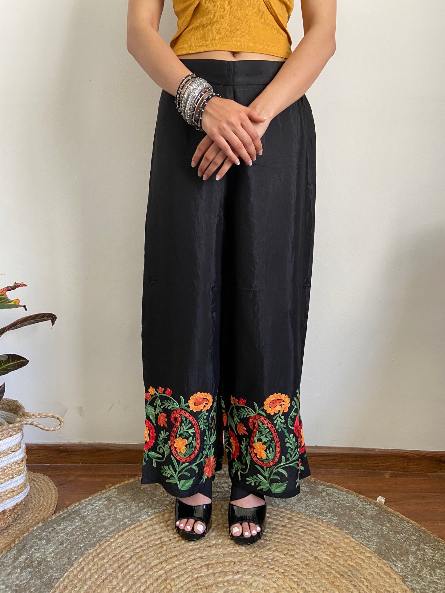 Women black Ambi design Aari embroidered palazzos ‘S’