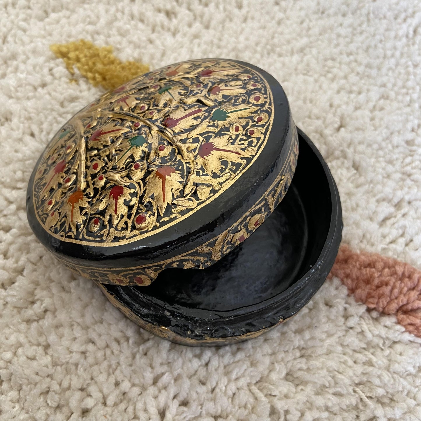 Golden Black Chinar Patti Handmade Paper Mache Box