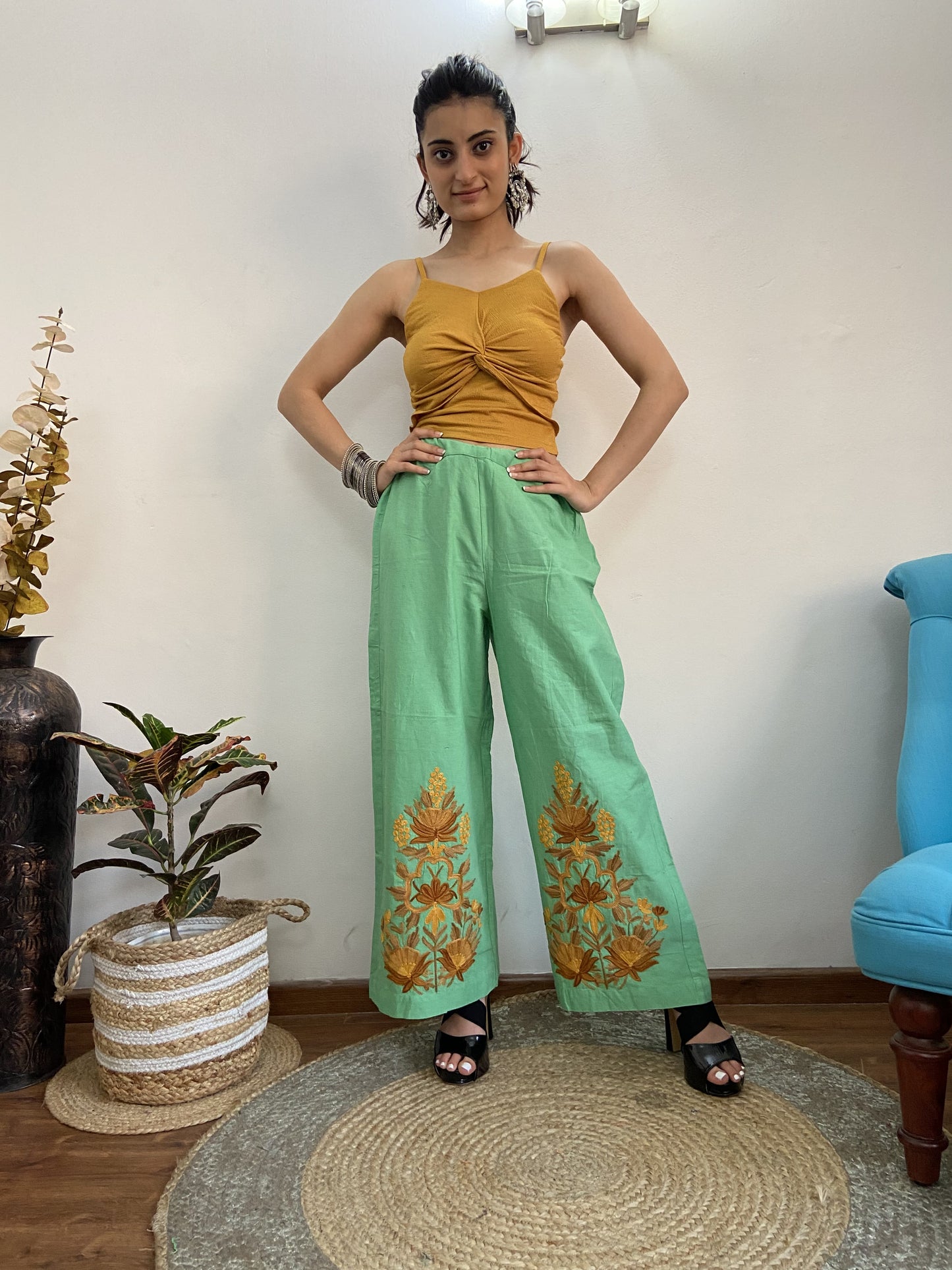 Women Green Solid Cropped Wide Leg Aari Embroidered Palazzos ‘M’